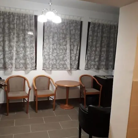 招待所 Kek Vandor Vendeghaz *