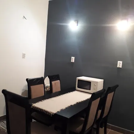 Kek Vandor Vendeghaz 招待所 Redics